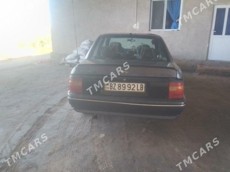 Opel Vectra 1989 - 30 000 TMT - Фарап - img 2
