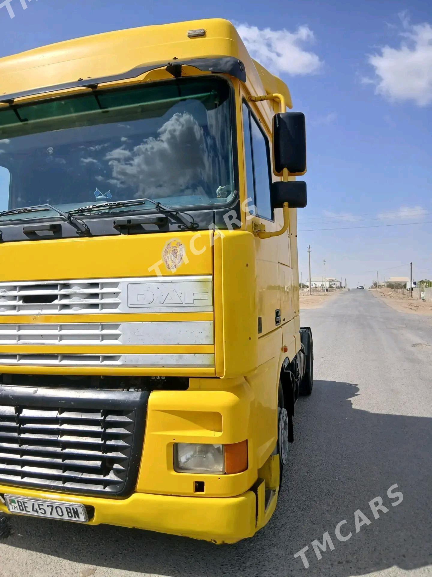 DAF 480 2002 - 460 000 TMT - Этрек - img 3