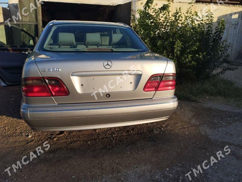 Mercedes-Benz E280 2001 - 110 000 TMT - Балканабат - img 6