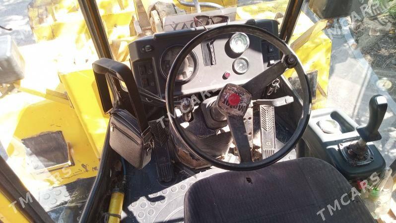 XCMG LW300F 2013 - 320 000 TMT - Гурбансолтан Едже - img 3