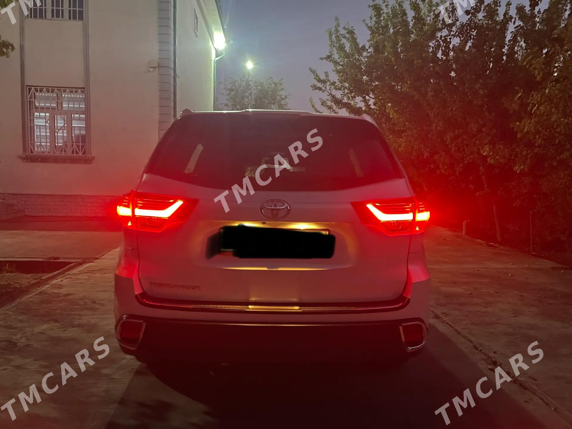 Toyota Highlander 2018 - 468 000 TMT - Ашхабад - img 5