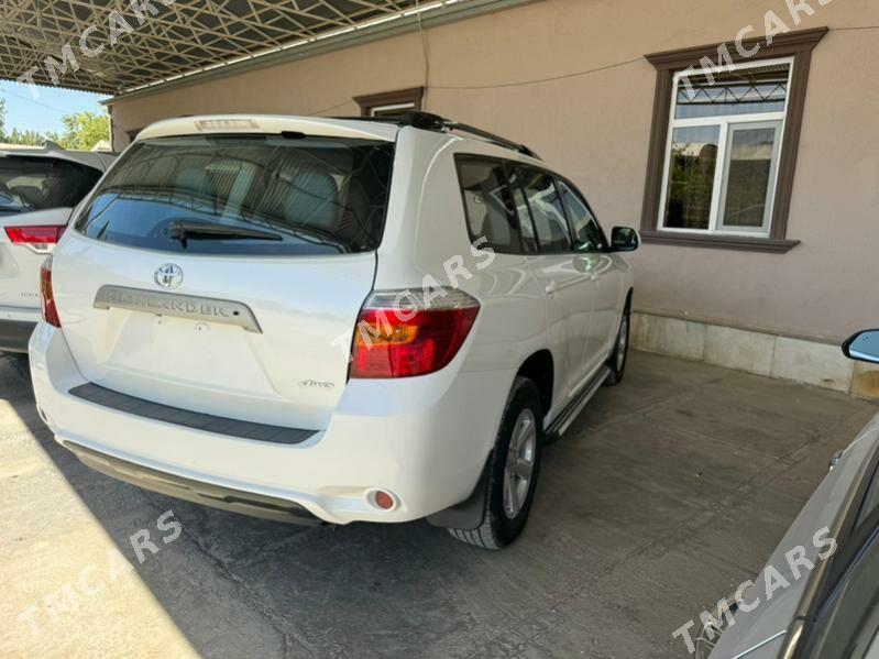 Toyota Highlander 2010 - 260 000 TMT - Байрамали - img 4