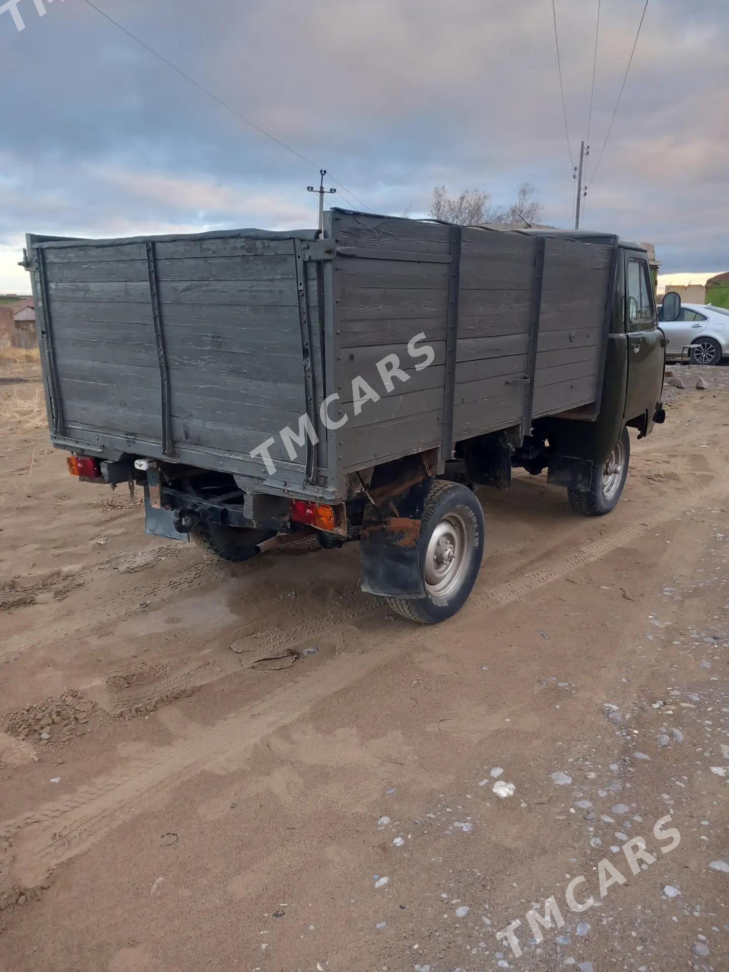 UAZ 469 1980 - 30 000 TMT - Сейди - img 2
