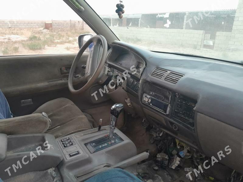 Toyota Town Ace 1993 - 20 000 TMT - Этрек - img 7