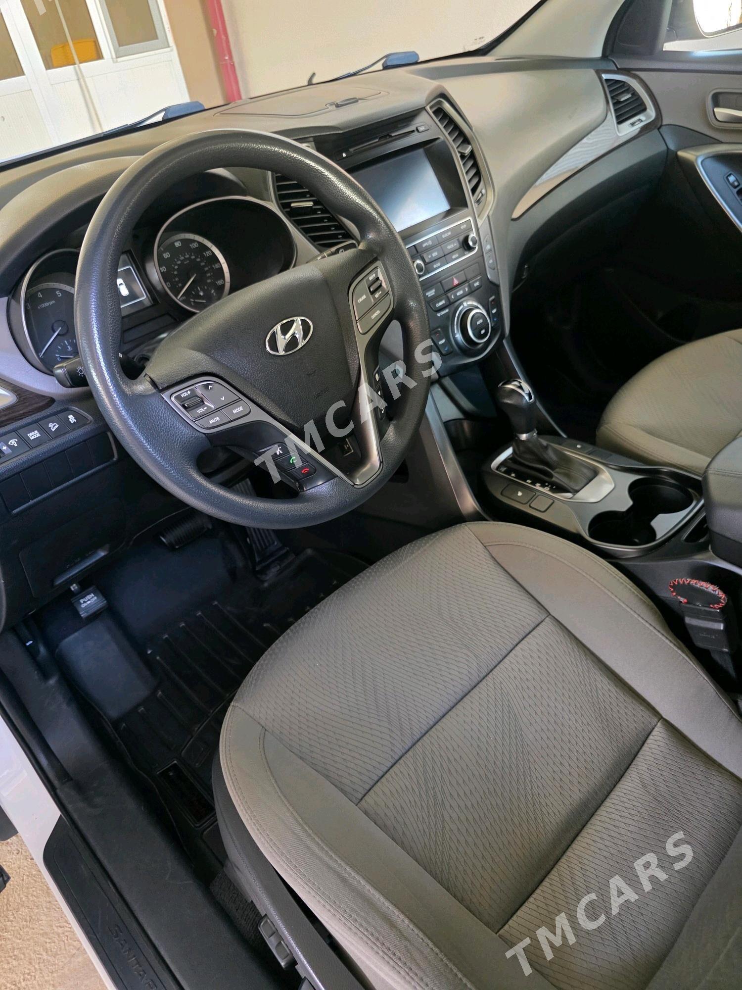 Hyundai Santa Fe 2018 - 275 000 TMT - Aşgabat - img 4
