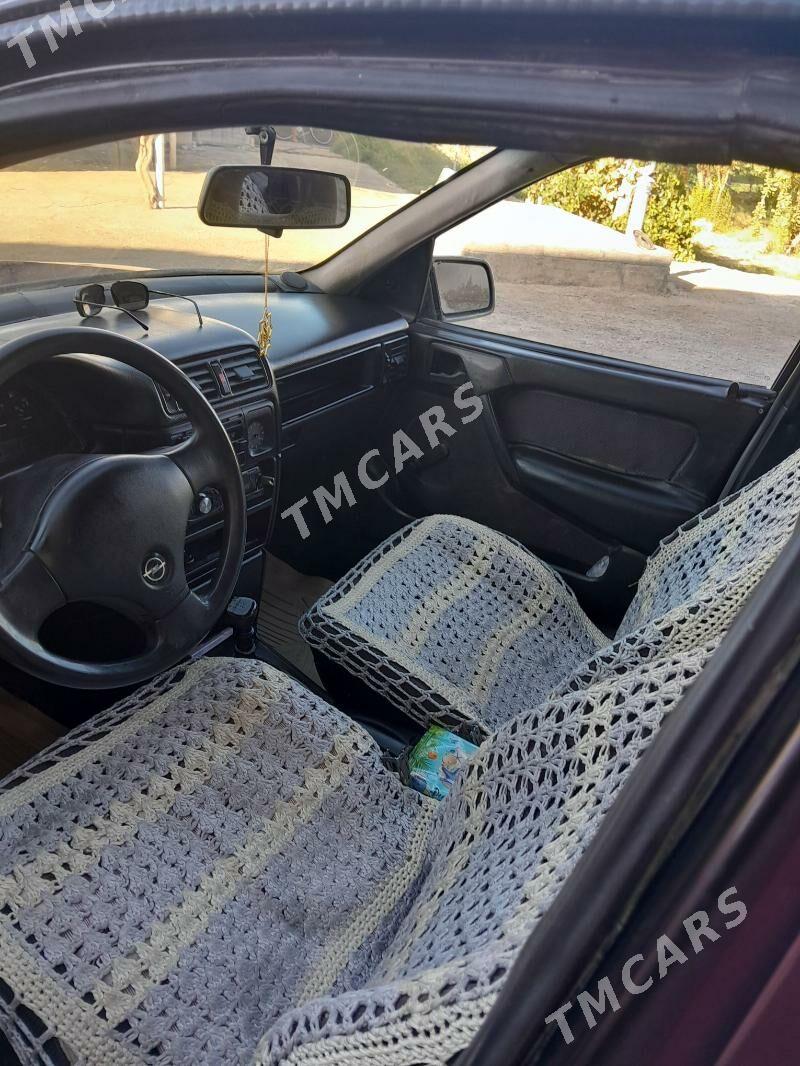 Opel Vectra 1990 - 20 000 TMT - Mary - img 4