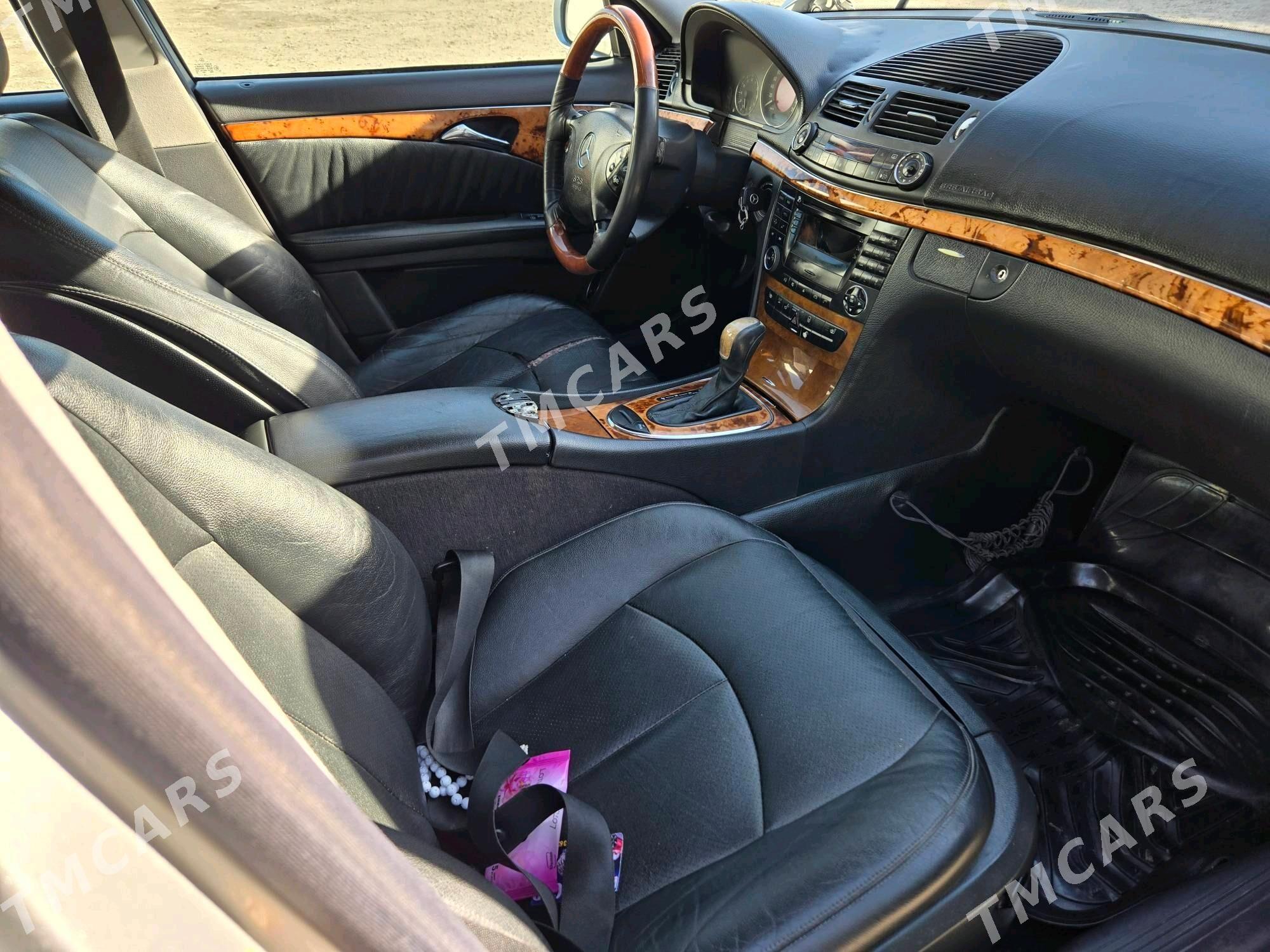 Mercedes-Benz E320 2004 - 100 000 TMT - Мары - img 4