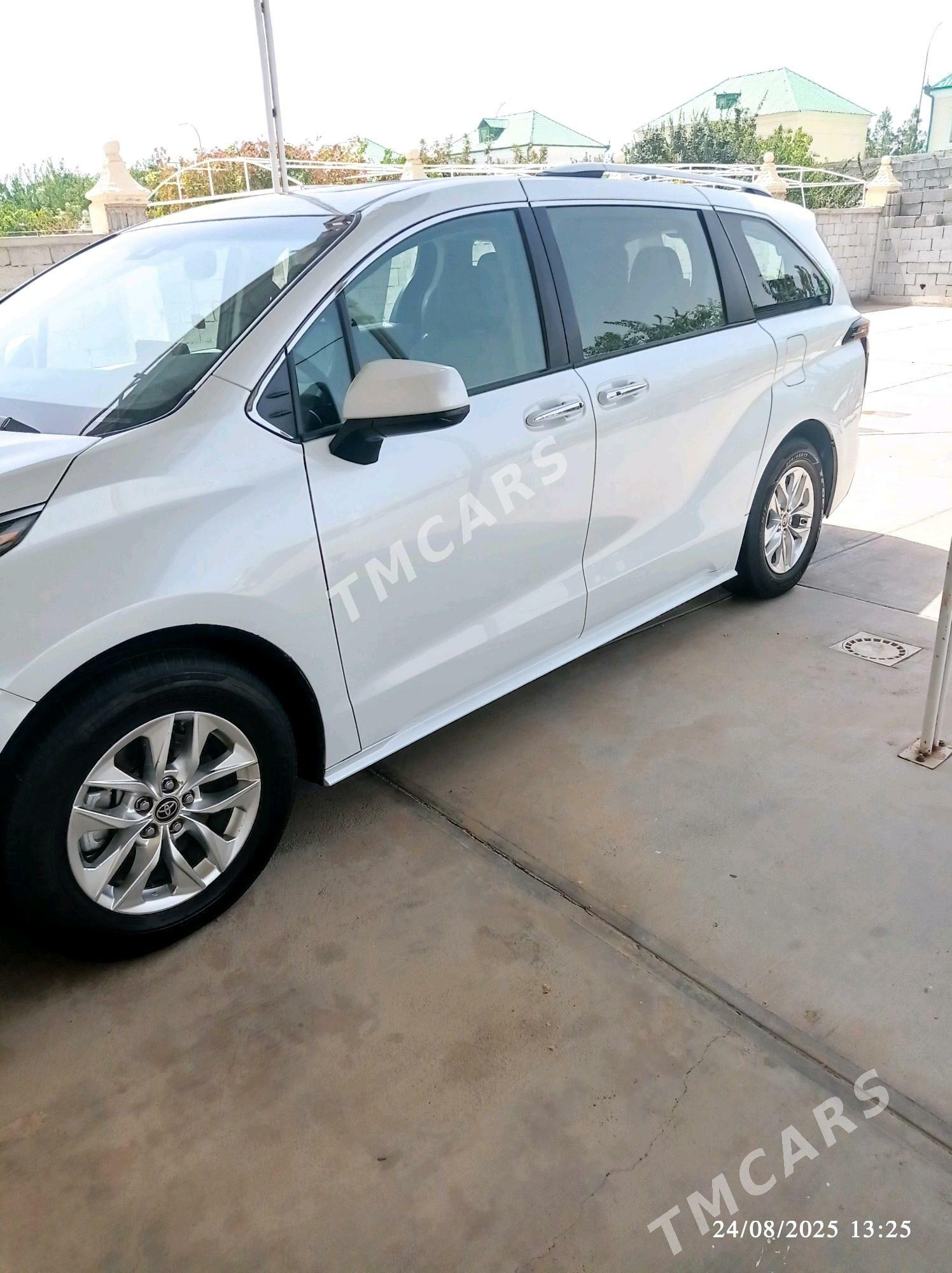 Toyota Sienna 2022 - 540 000 TMT - Чоганлы - img 4