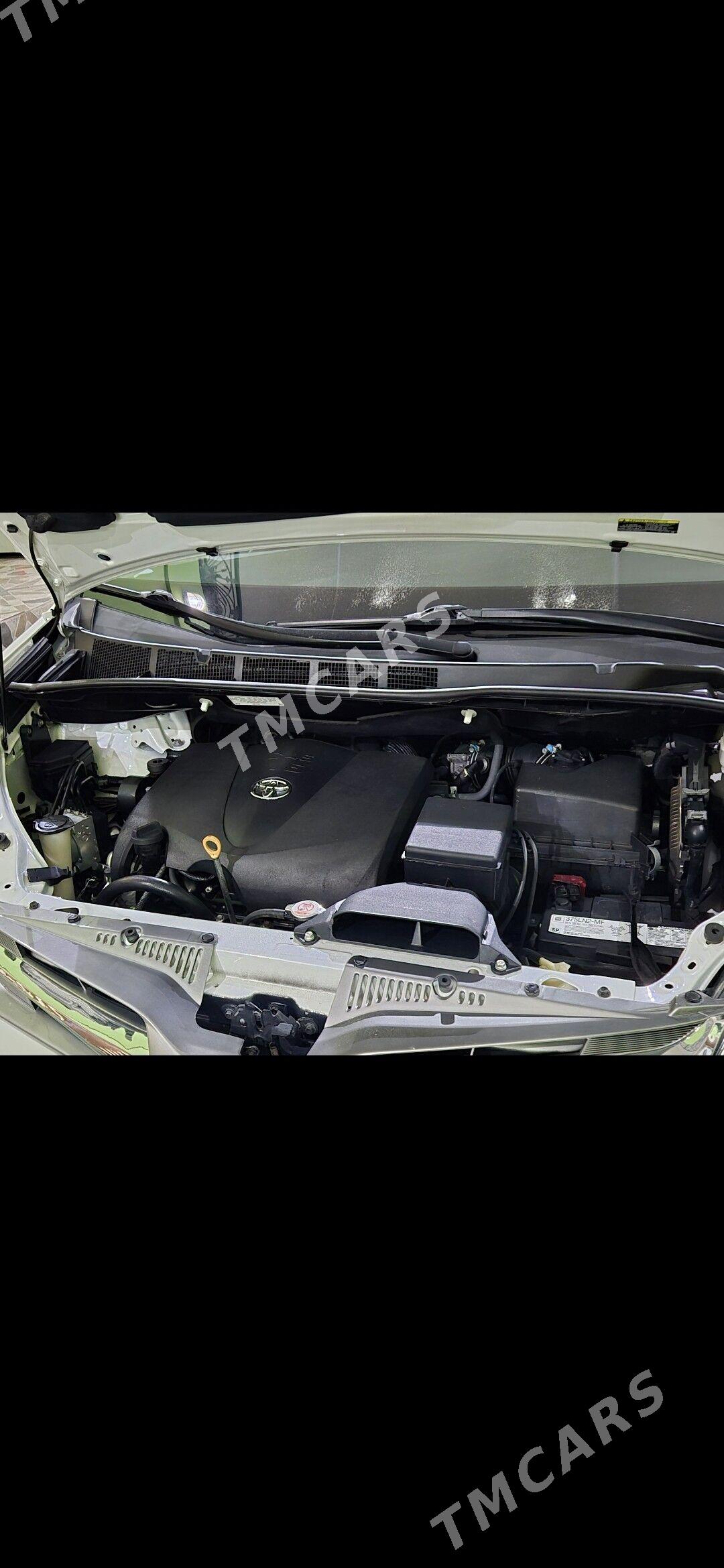 Toyota Sienna 2020 - 645 000 TMT - Ашхабад - img 8