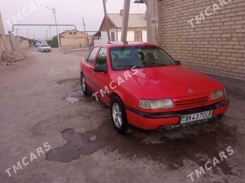 Opel Vectra 1990 - 16 000 TMT - Фарап - img 3
