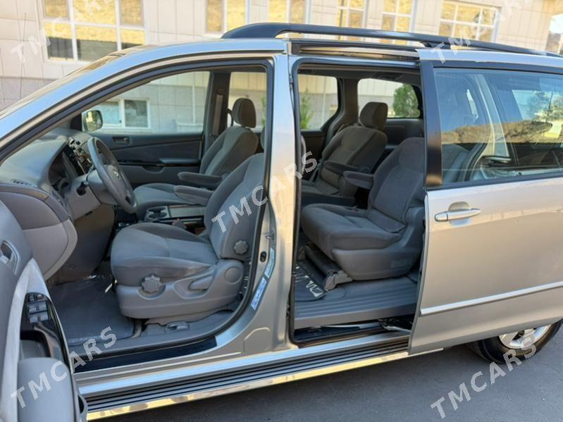 Toyota Sienna 2005 - 272 000 TMT - Türkmenbaşy - img 5