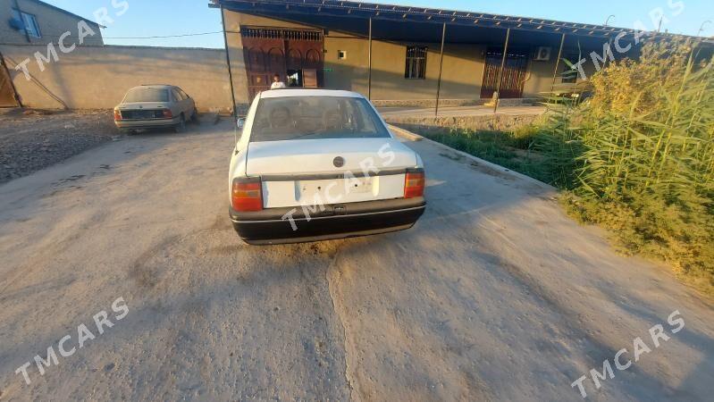 Opel Vectra 1991 - 15 000 TMT - Дашогуз - img 2