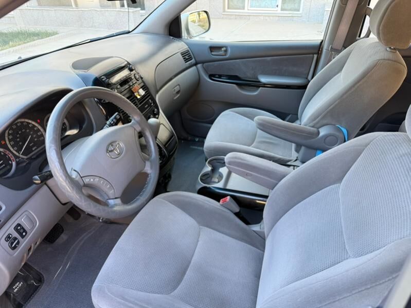 Toyota Sienna 2005 - 272 000 TMT - Türkmenbaşy - img 7