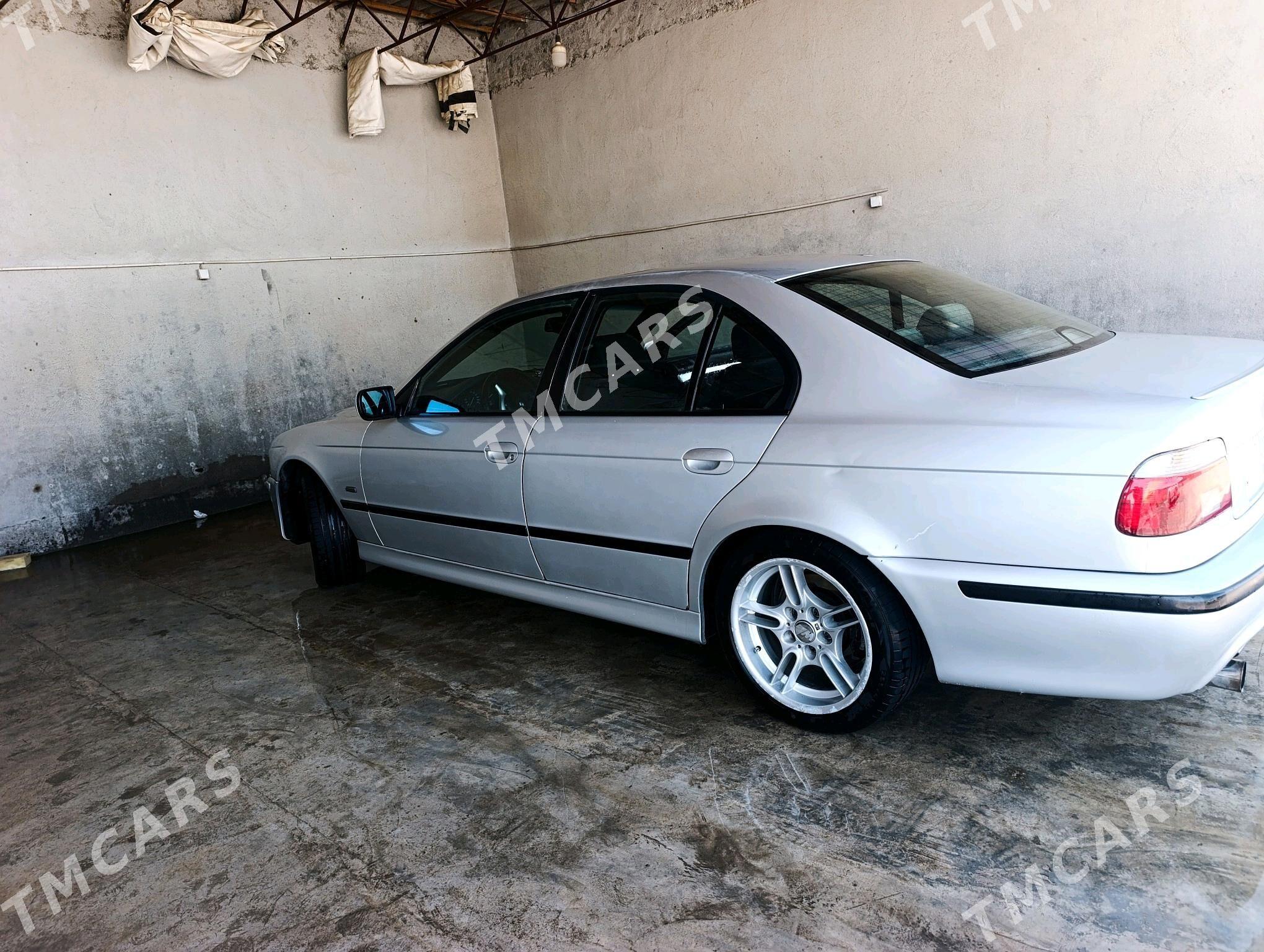 BMW E39 2001 - 110 000 TMT - Bäherden - img 5