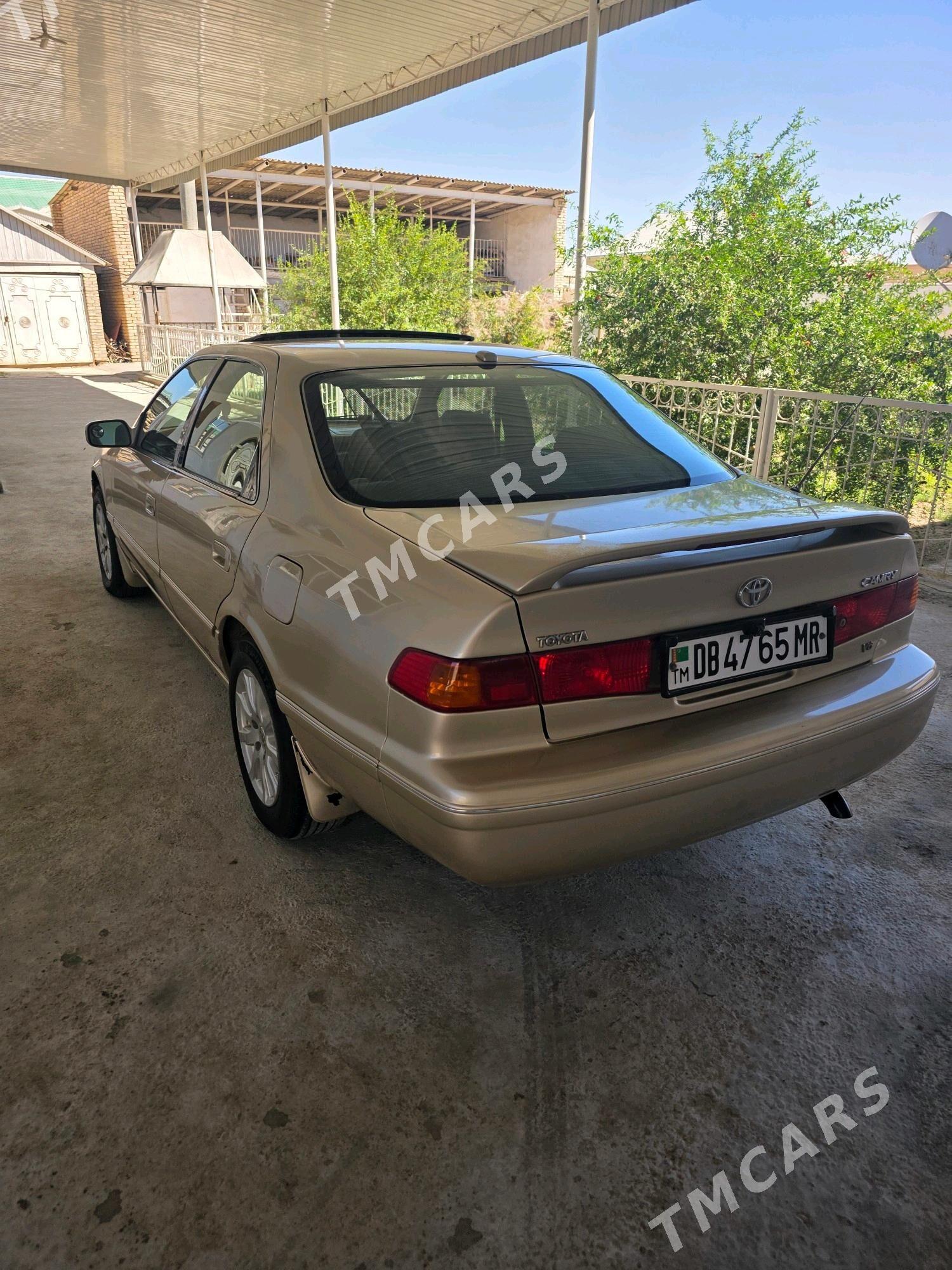 Toyota Camry 1998 - 140 000 TMT - Сакарчага - img 5