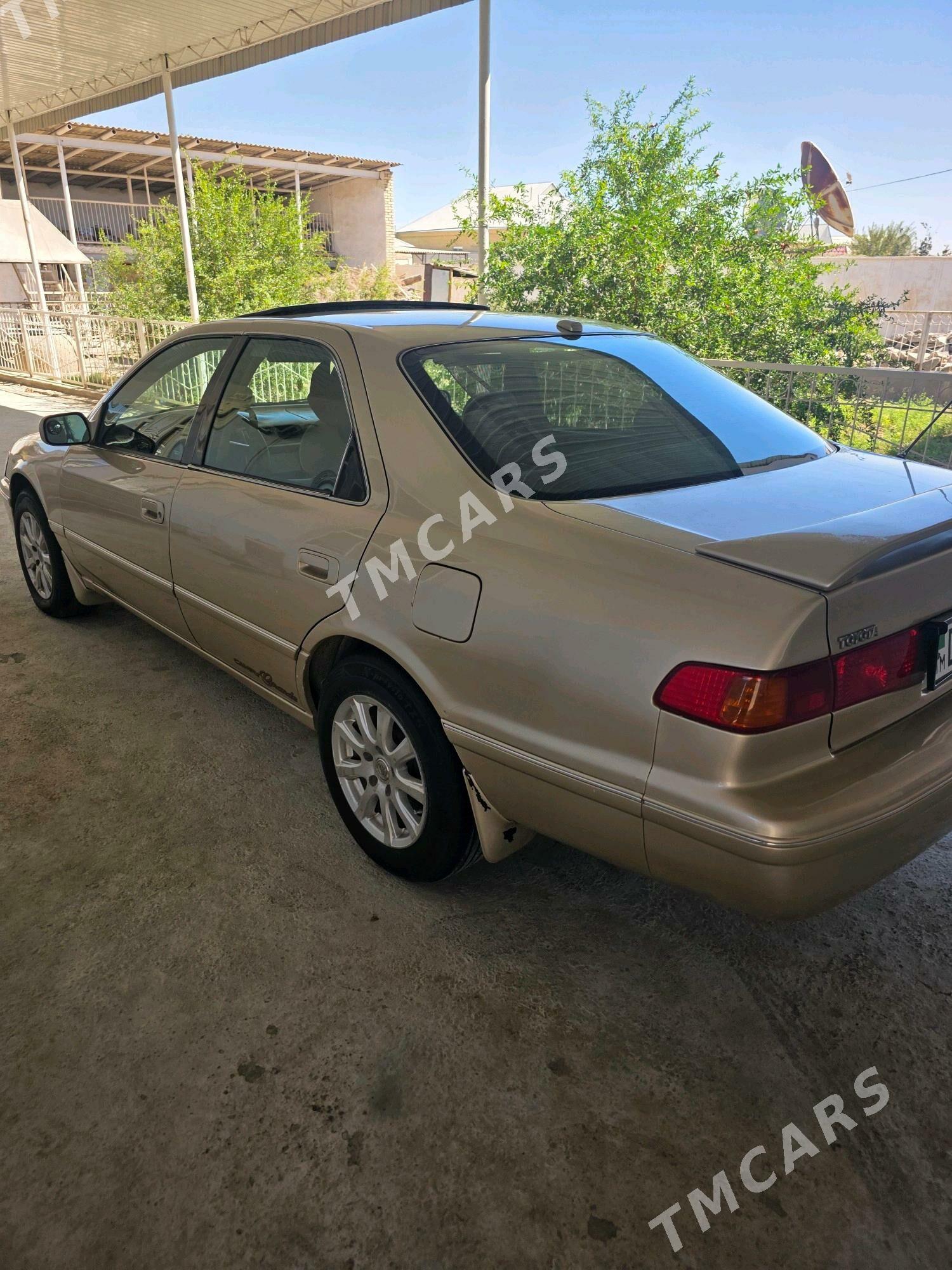 Toyota Camry 1998 - 140 000 TMT - Сакарчага - img 3