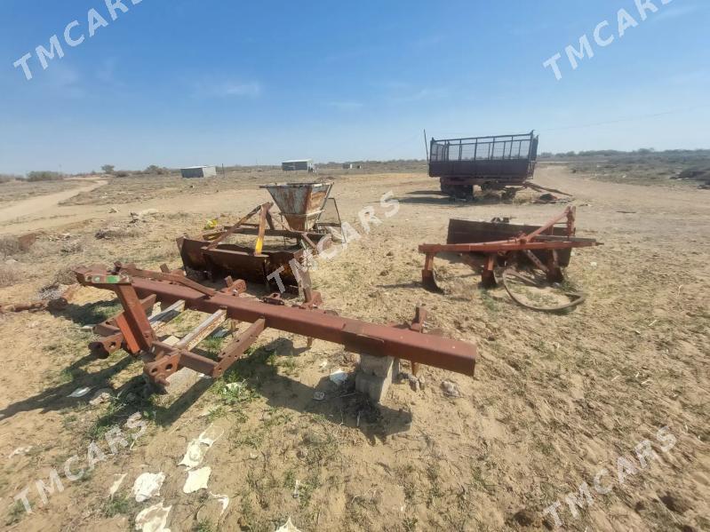 MTZ T-28 2015 - 600 000 TMT - Çoganly - img 2