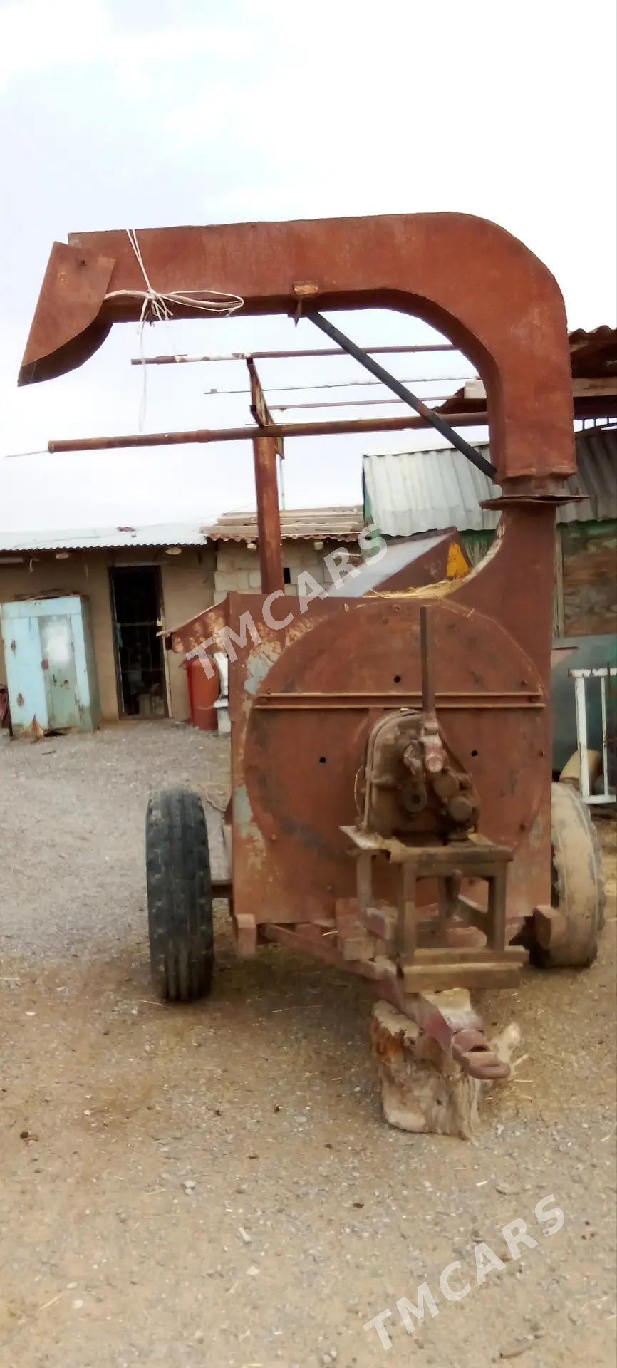 MTZ T-28 2015 - 600 000 TMT - Çoganly - img 4