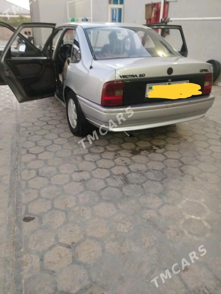 Opel Vectra 1990 - 30 000 TMT - Mary - img 3