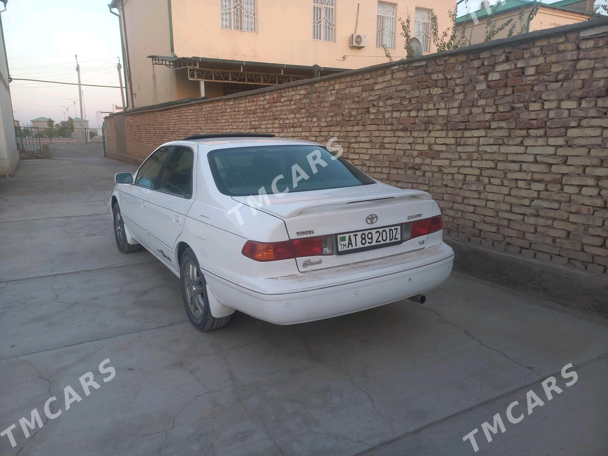 Toyota Camry 2001 - 146 000 TMT - Daşoguz - img 3
