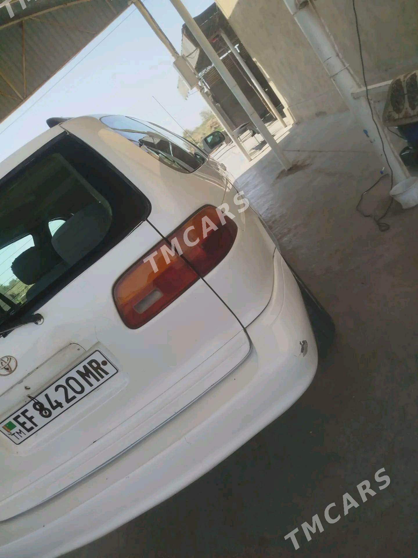Toyota Sienna 1999 - 125 000 TMT - Мары - img 6