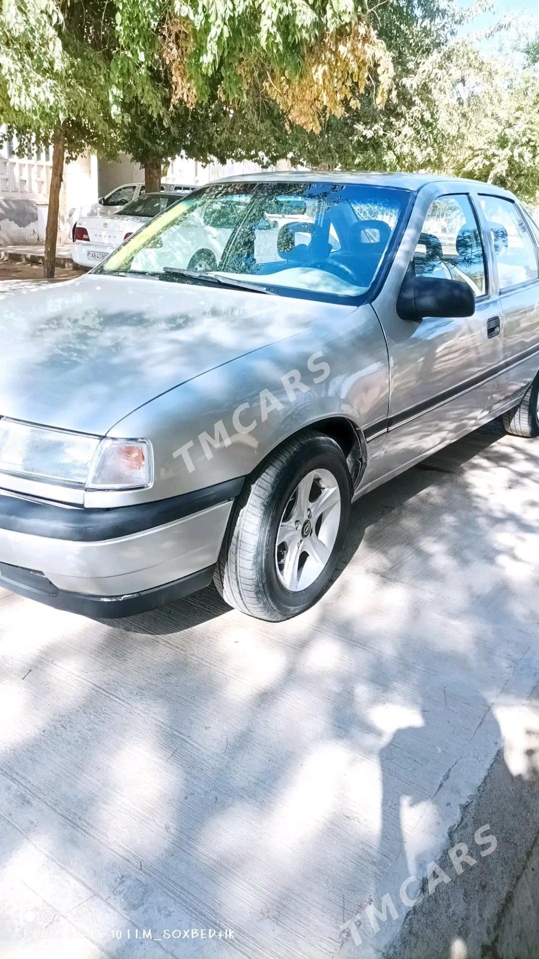 Opel Vectra 1989 - 28 000 TMT - Мургап - img 3