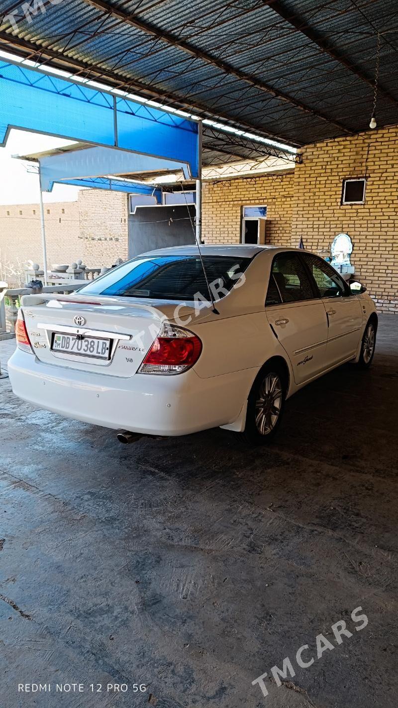 Toyota Camry 2003 - 185 000 TMT - Халач - img 2