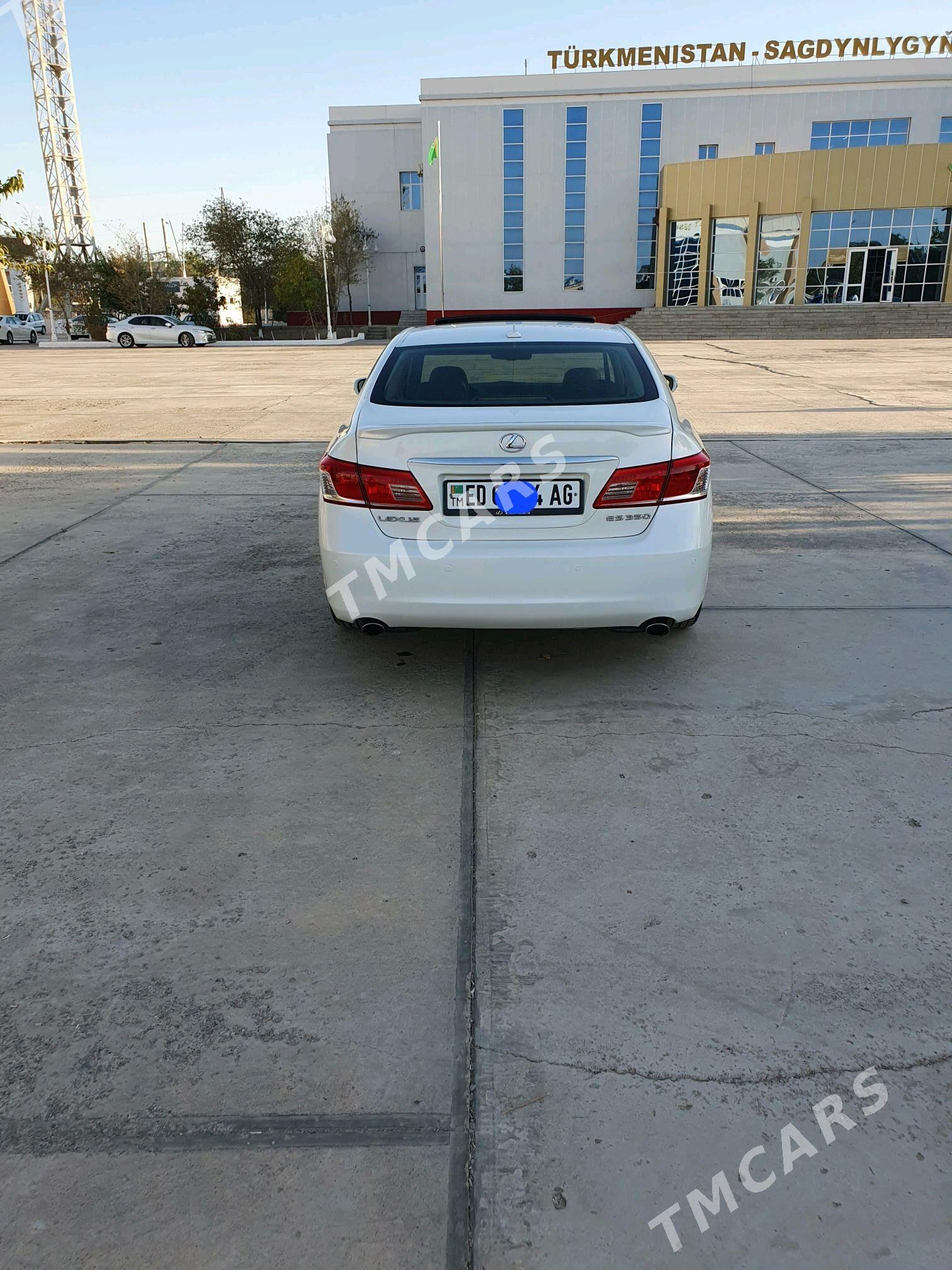 Lexus ES 350 2010 - 290 000 TMT - Дашогуз - img 4