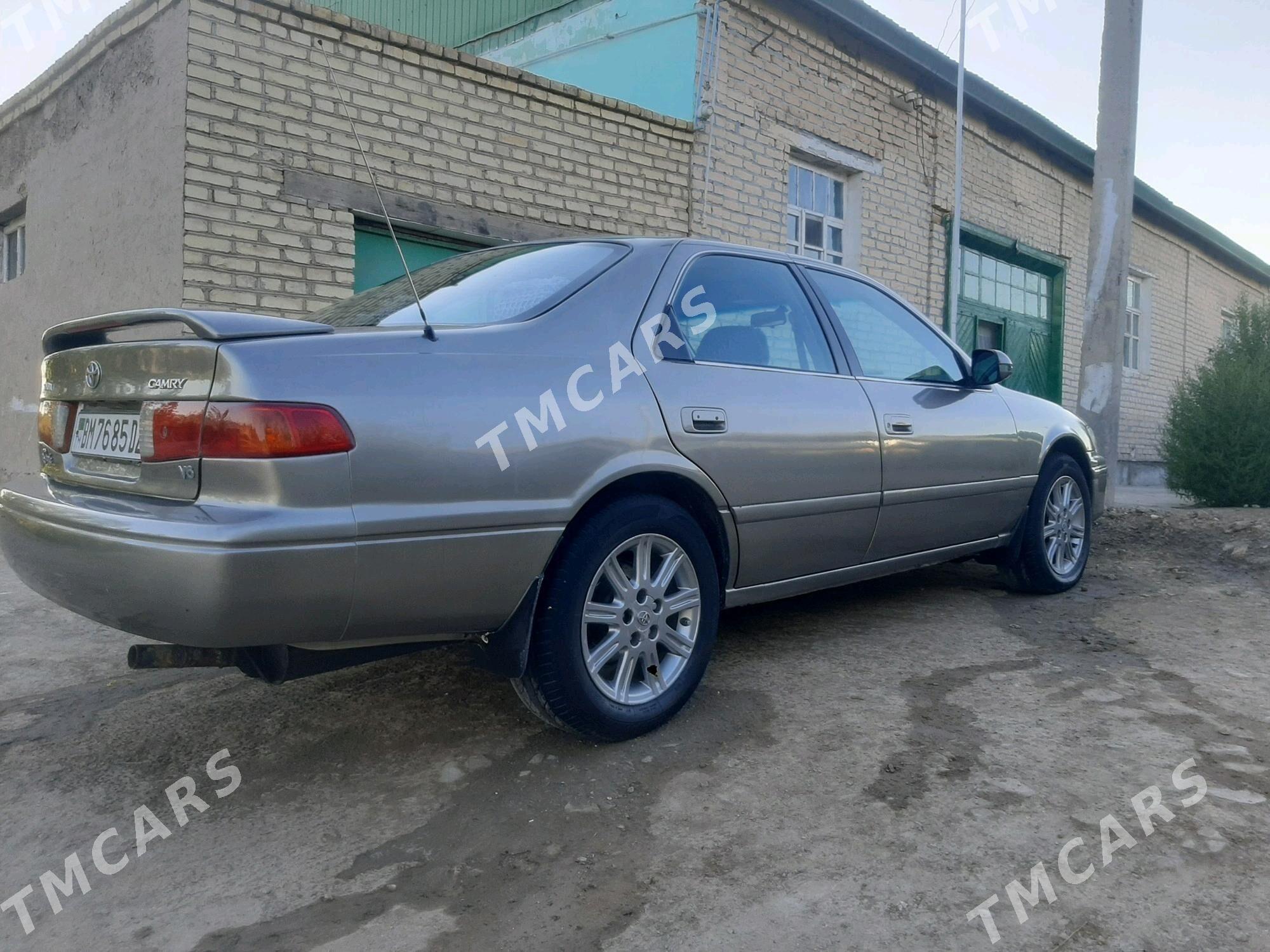 Toyota Camry 2001 - 145 000 TMT - Köneürgenç - img 4