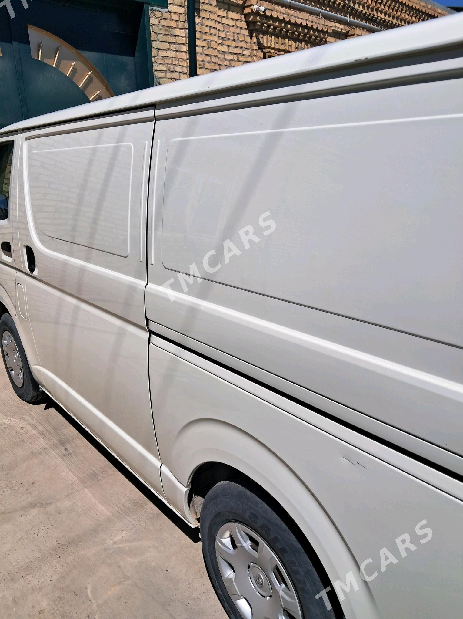 Toyota Hiace 2017 - 365 000 TMT - Mary - img 2