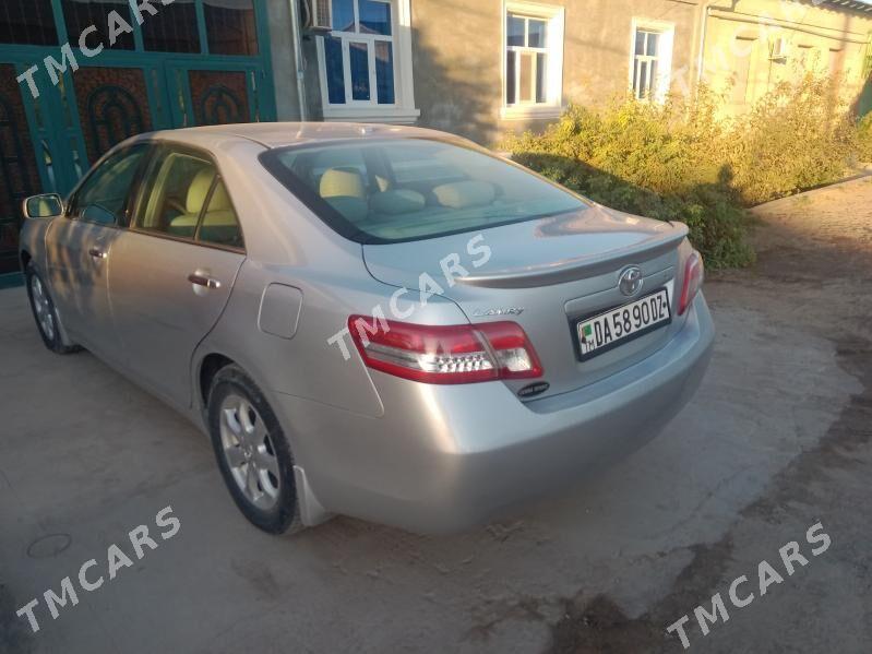 Toyota Camry 2011 - 220 000 TMT - Кёнеургенч - img 2