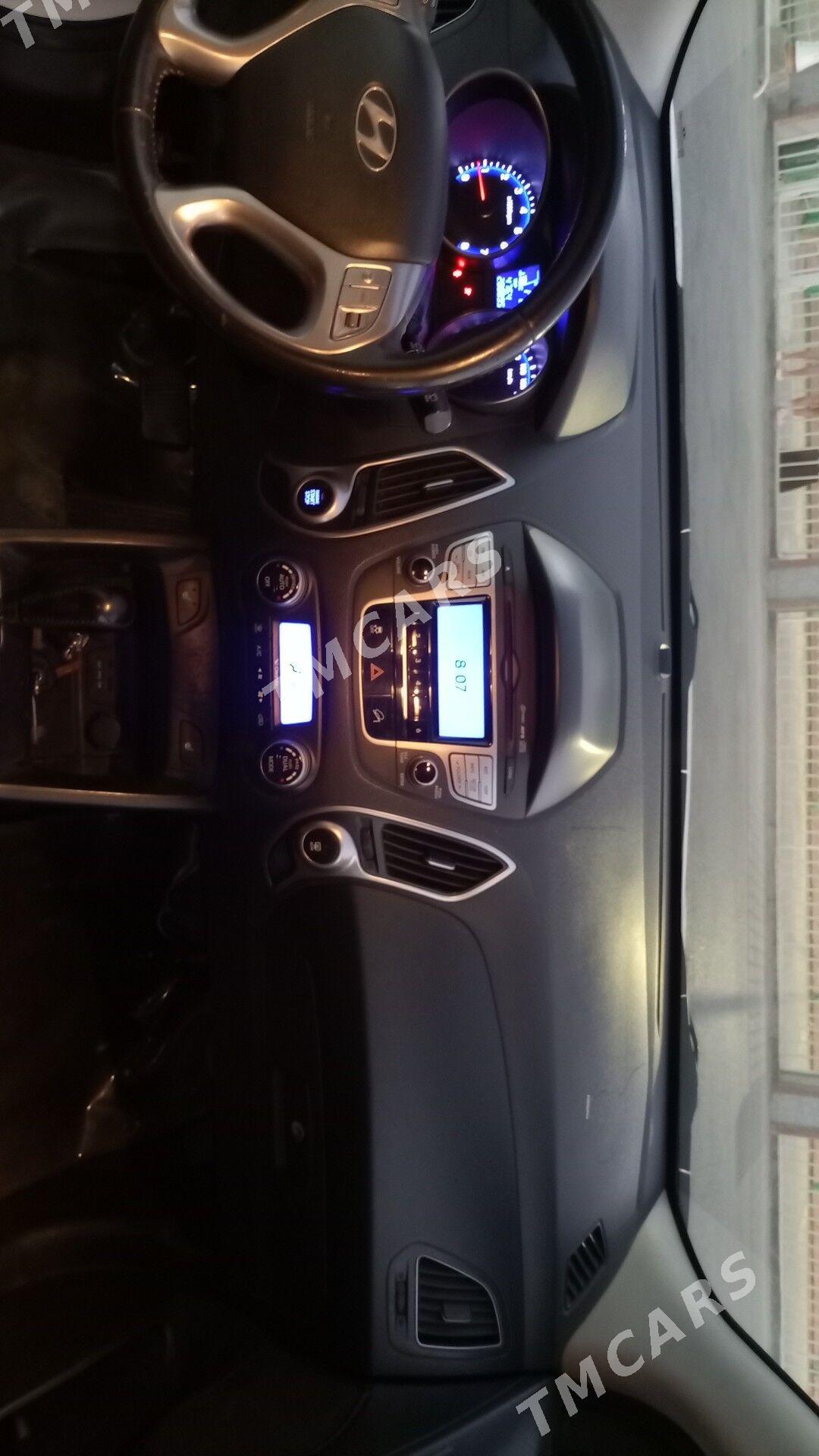 Hyundai Tucson 2010 - 185 000 TMT - Aşgabat - img 8