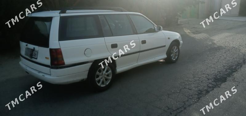 Opel Astra 1995 - 43 000 TMT - Бахарден - img 3