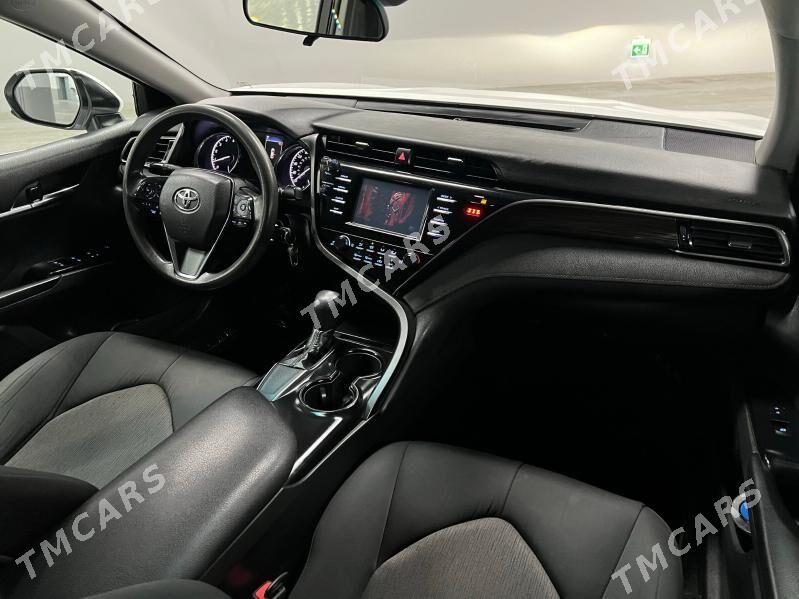 Toyota Camry 2018 - 290 000 TMT - Херрикгала - img 3