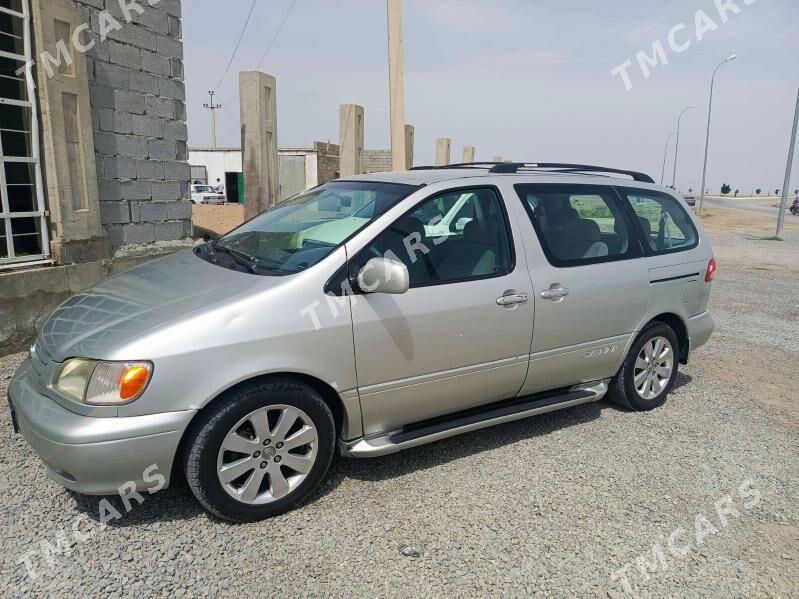 Toyota Sienna 2001 - 170 000 TMT - Bäherden - img 3