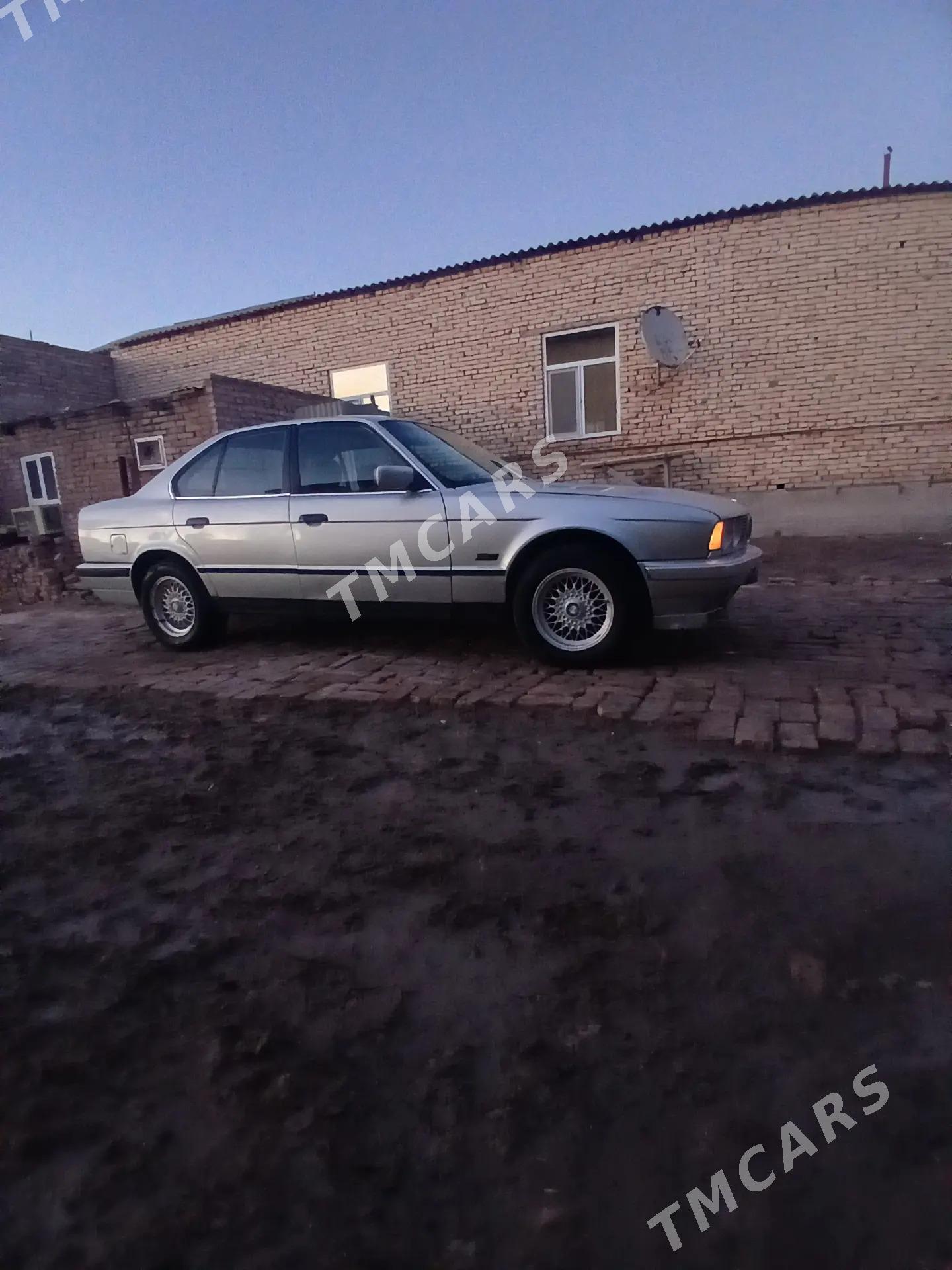 BMW 525 1991 - 45 000 TMT - Сакар - img 4