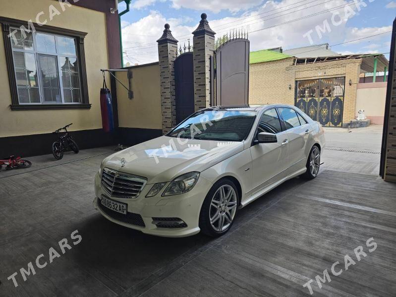 Mercedes-Benz E350 2013 - 500 000 TMT - Чоганлы - img 3