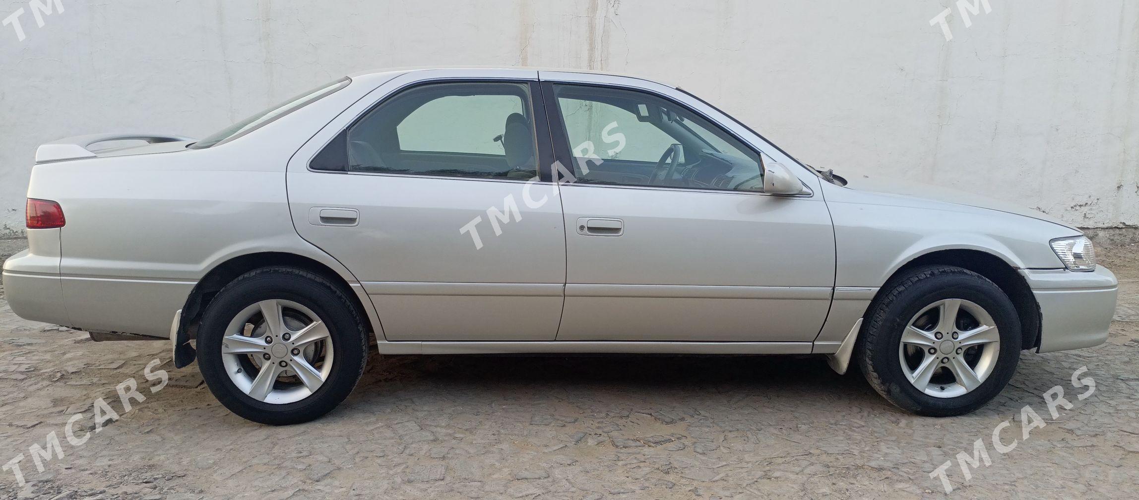 Toyota Camry 2000 - 112 000 TMT - Мары - img 4
