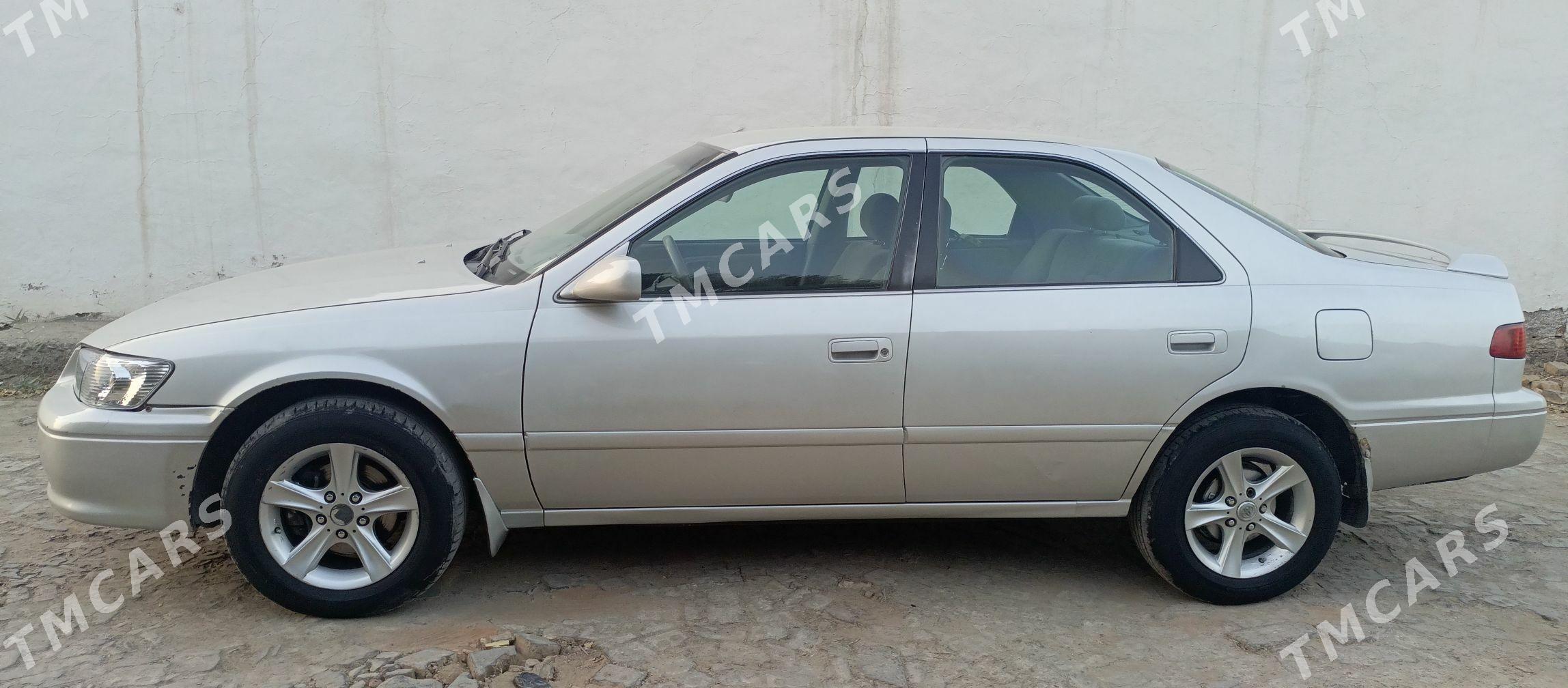 Toyota Camry 2000 - 112 000 TMT - Мары - img 3