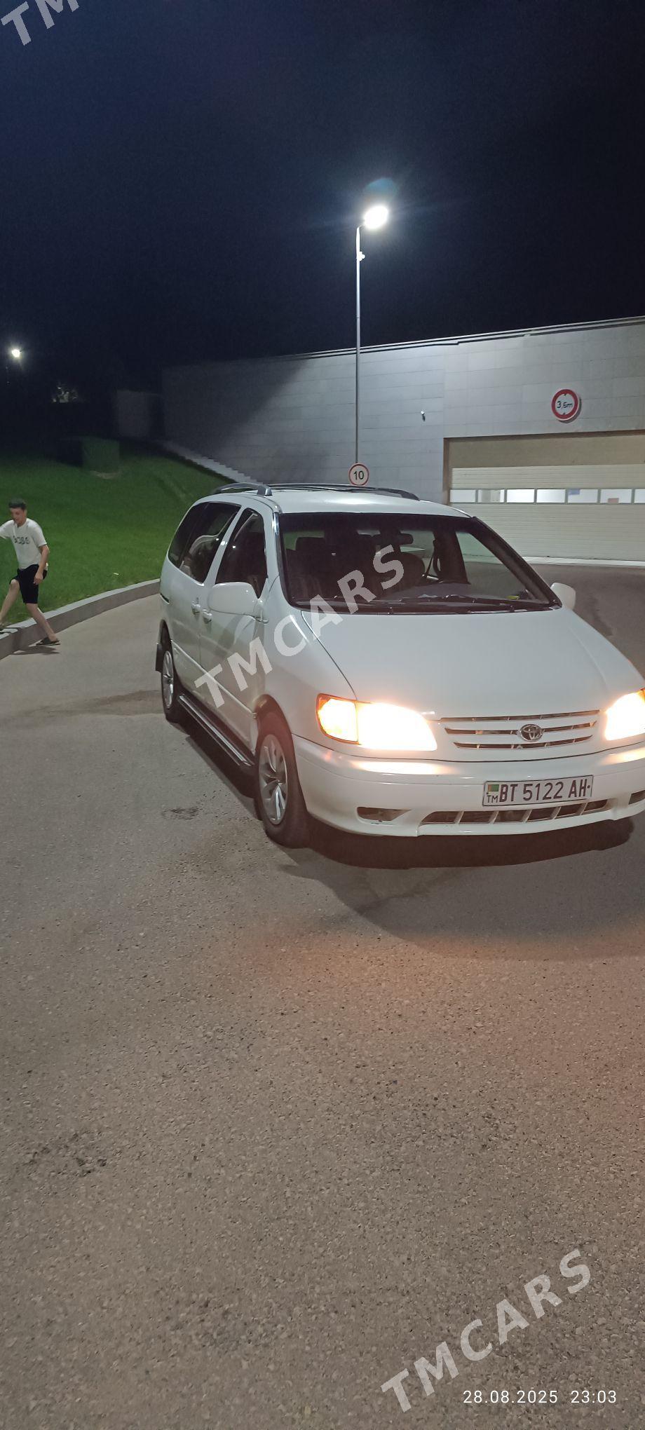Toyota Sienna 2002 - 145 000 TMT - Aşgabat - img 6