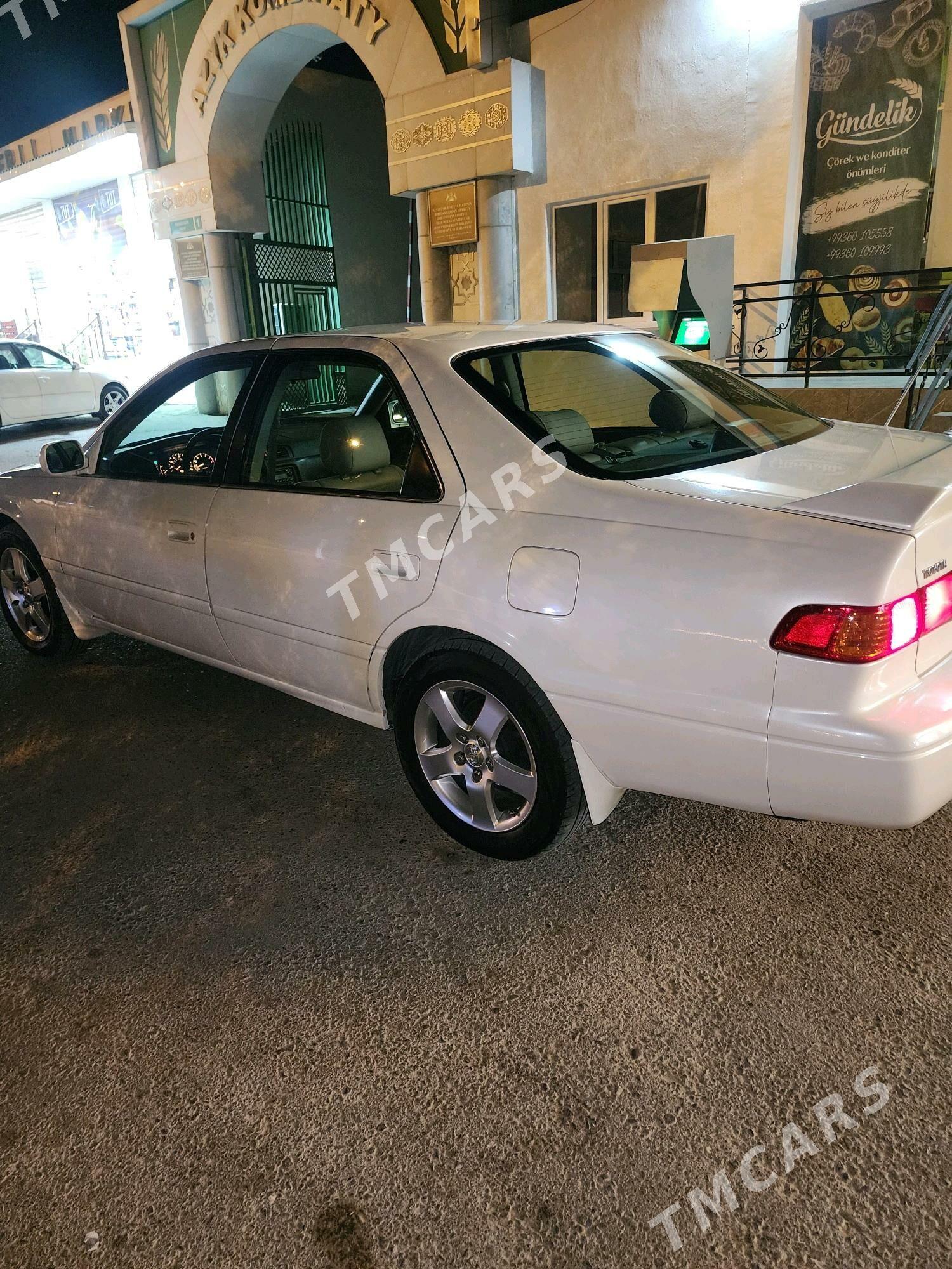 Toyota Camry 2001 - 170 000 TMT - Bedew - img 4
