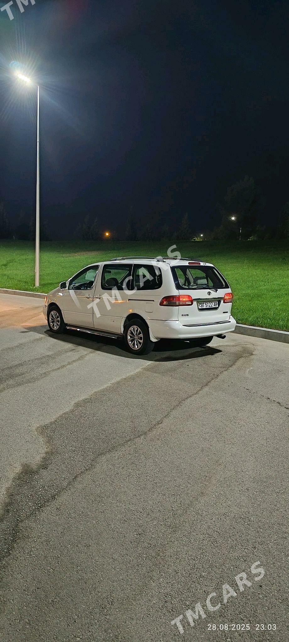 Toyota Sienna 2002 - 145 000 TMT - Aşgabat - img 8