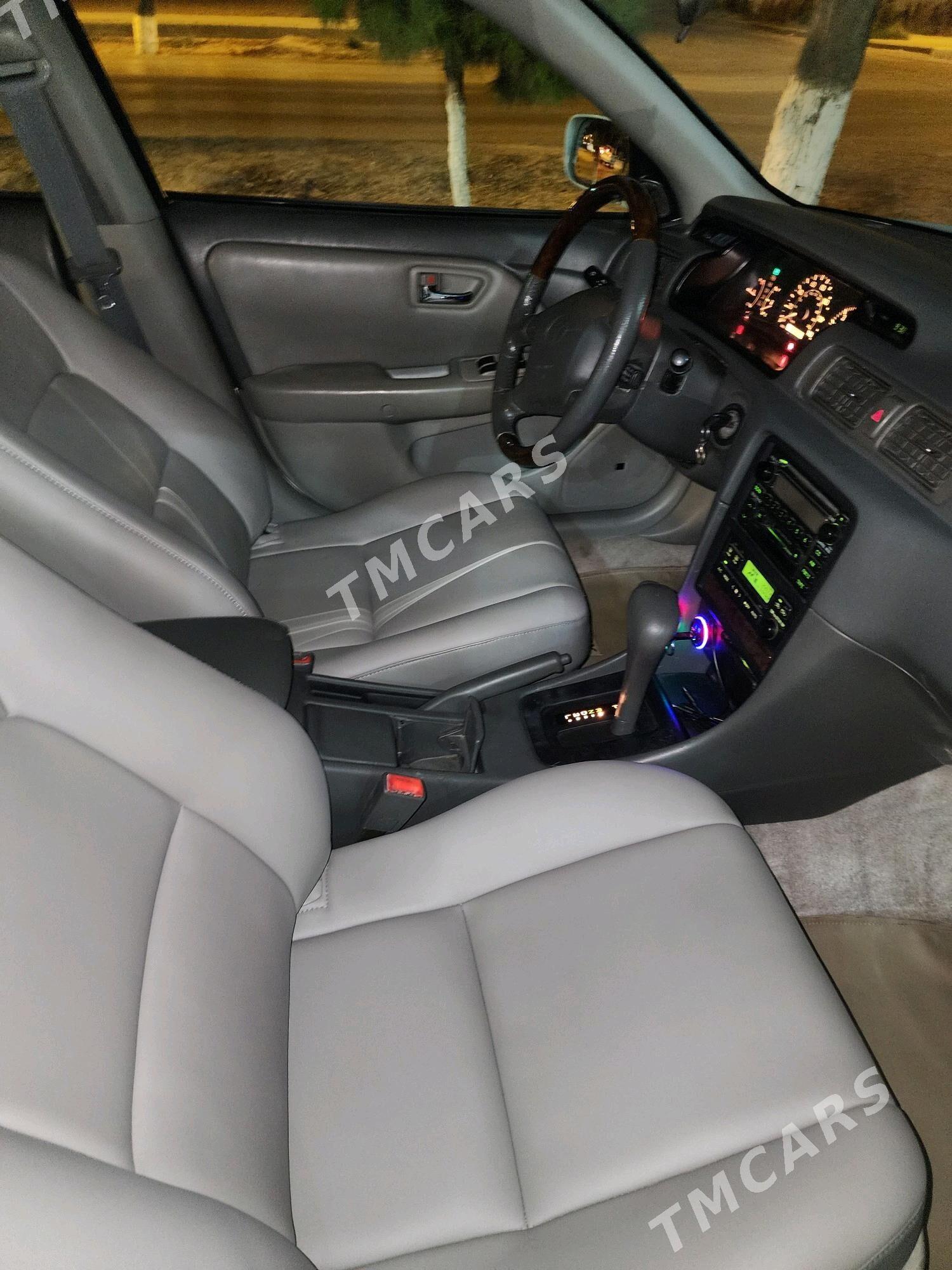 Toyota Camry 2001 - 170 000 TMT - Bedew - img 8