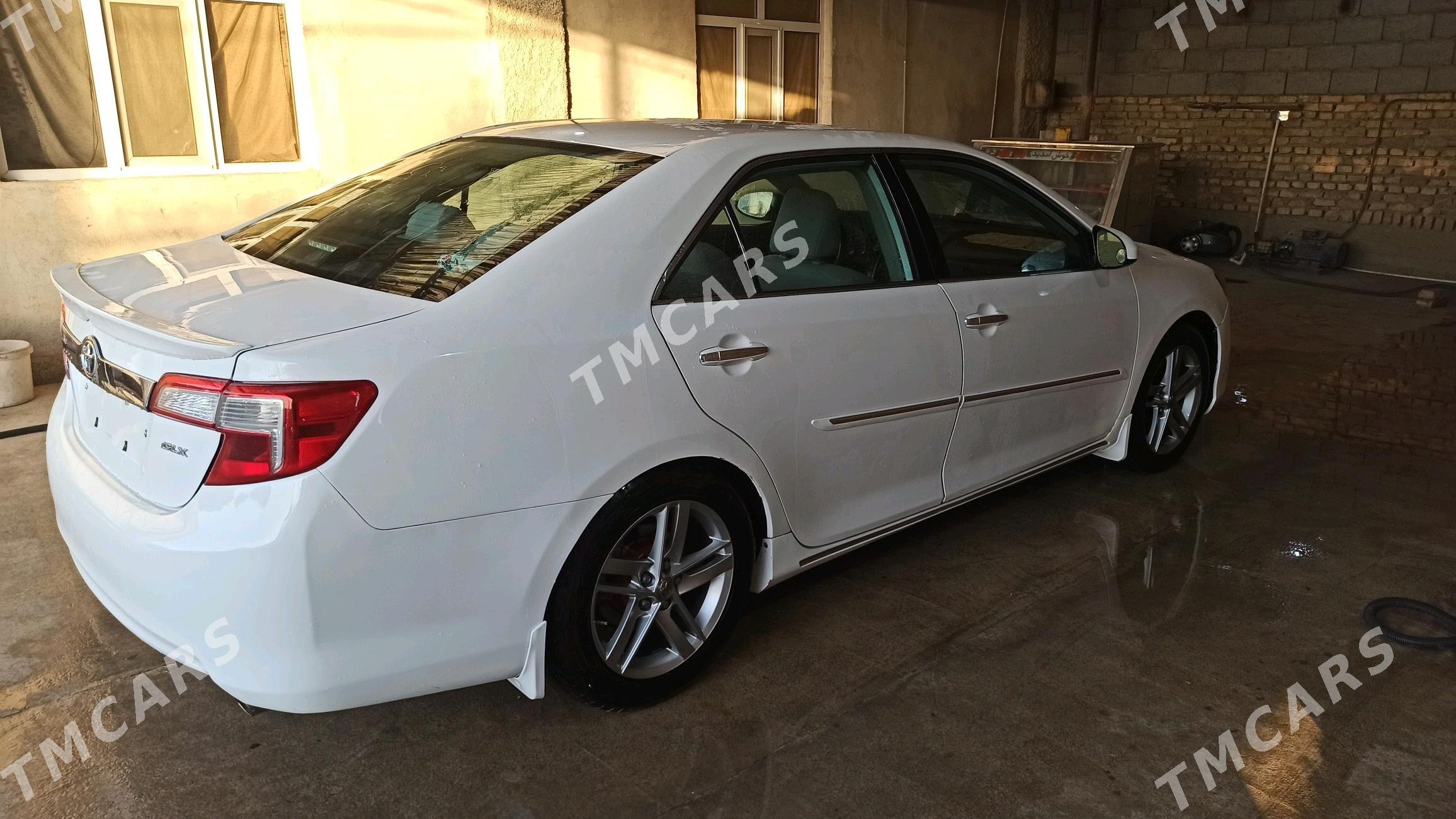 Toyota Camry 2011 - 190 000 TMT - Kaka - img 2