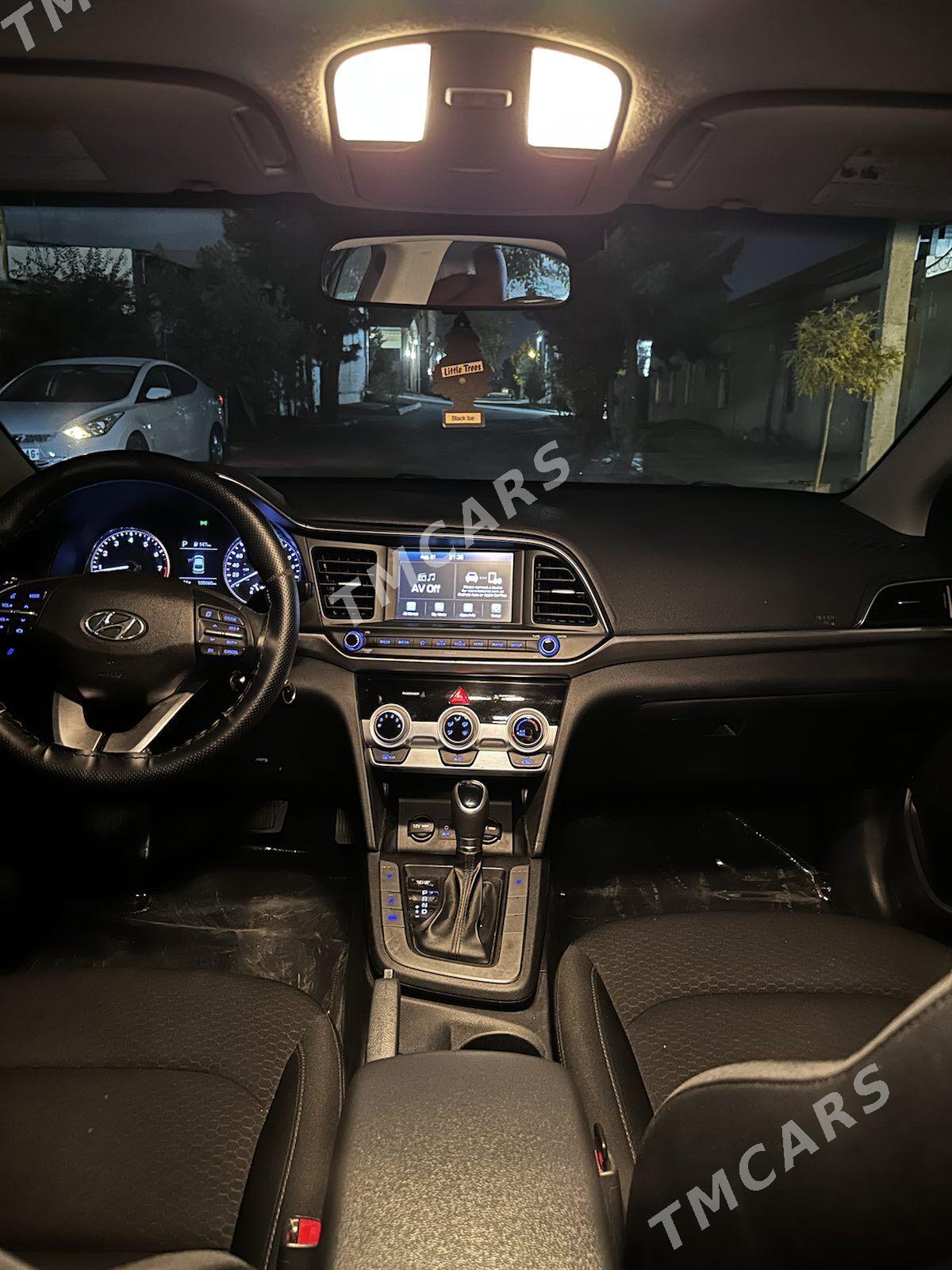 Hyundai Elantra 2020 - 228 500 TMT - Köşi - img 1