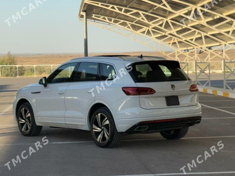 Volkswagen Touareg 2021 - 1 081 000 TMT - Aşgabat - img 4