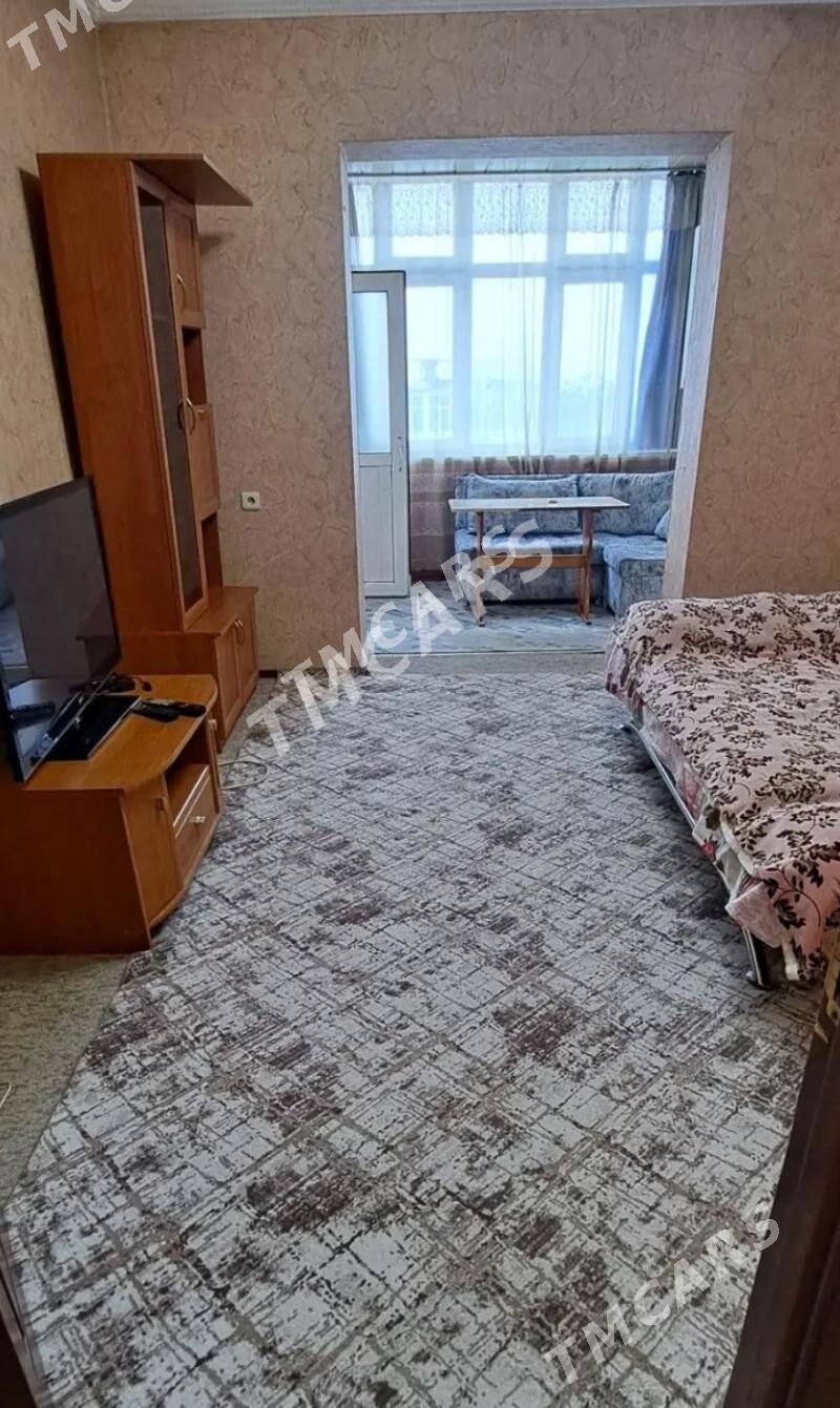 (2381)-MIR1 YUNUS EMRE BAZARYŇ ÝANY 2-KOMNAT 65-KW - Мир 1 - img 2