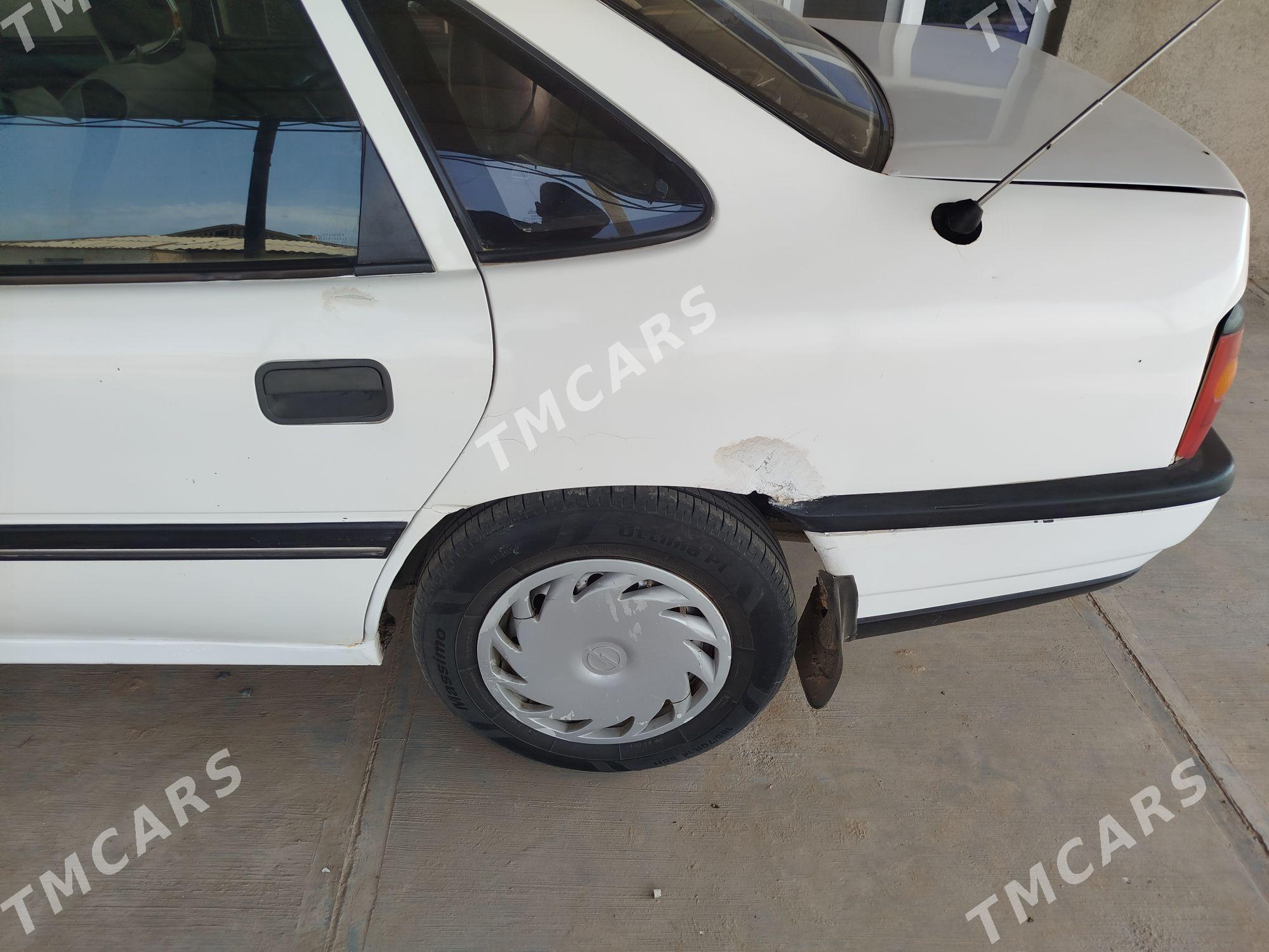 Opel Vectra 1991 - 25 000 TMT - Baýramaly - img 5
