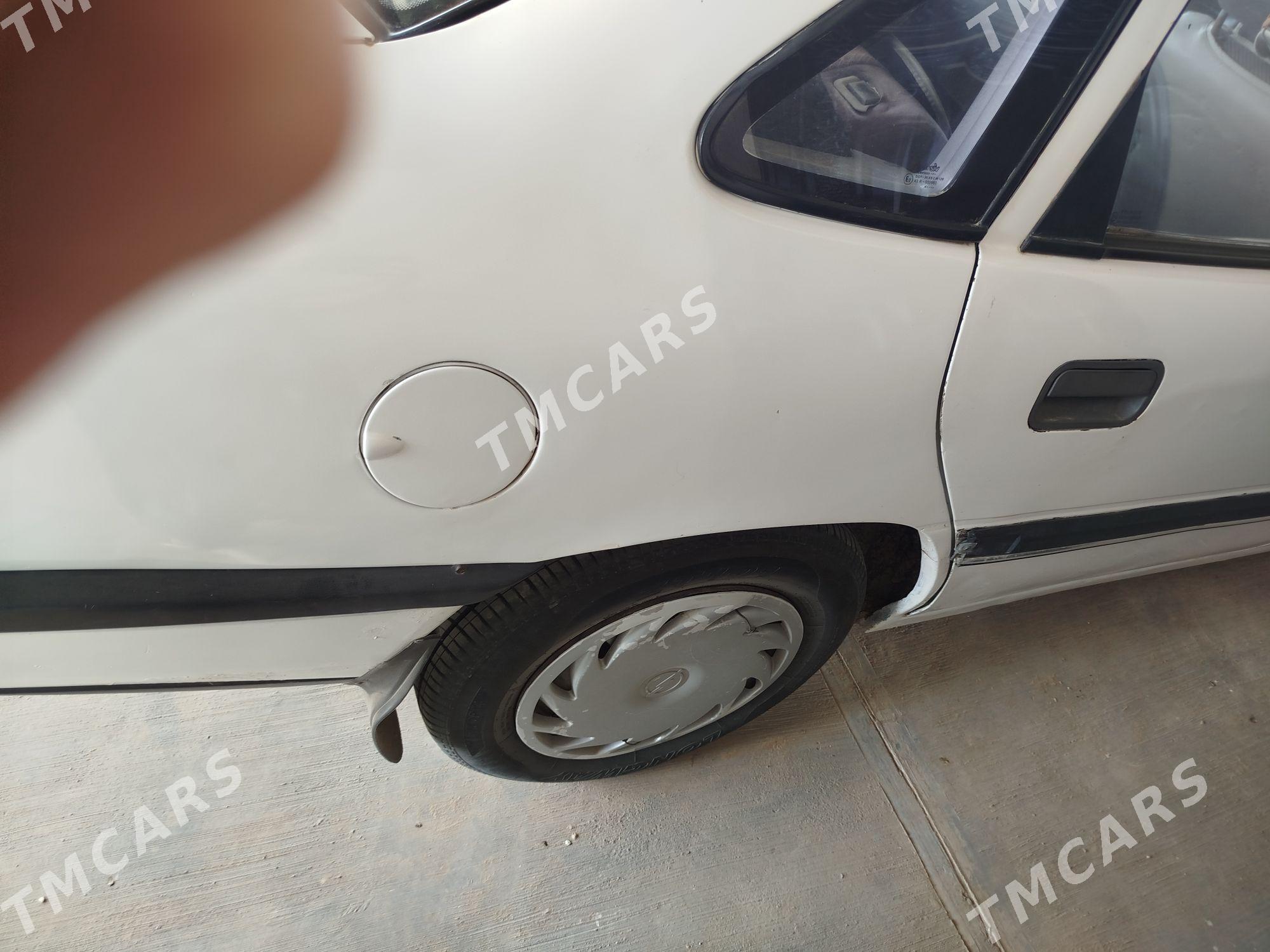 Opel Vectra 1991 - 25 000 TMT - Baýramaly - img 3
