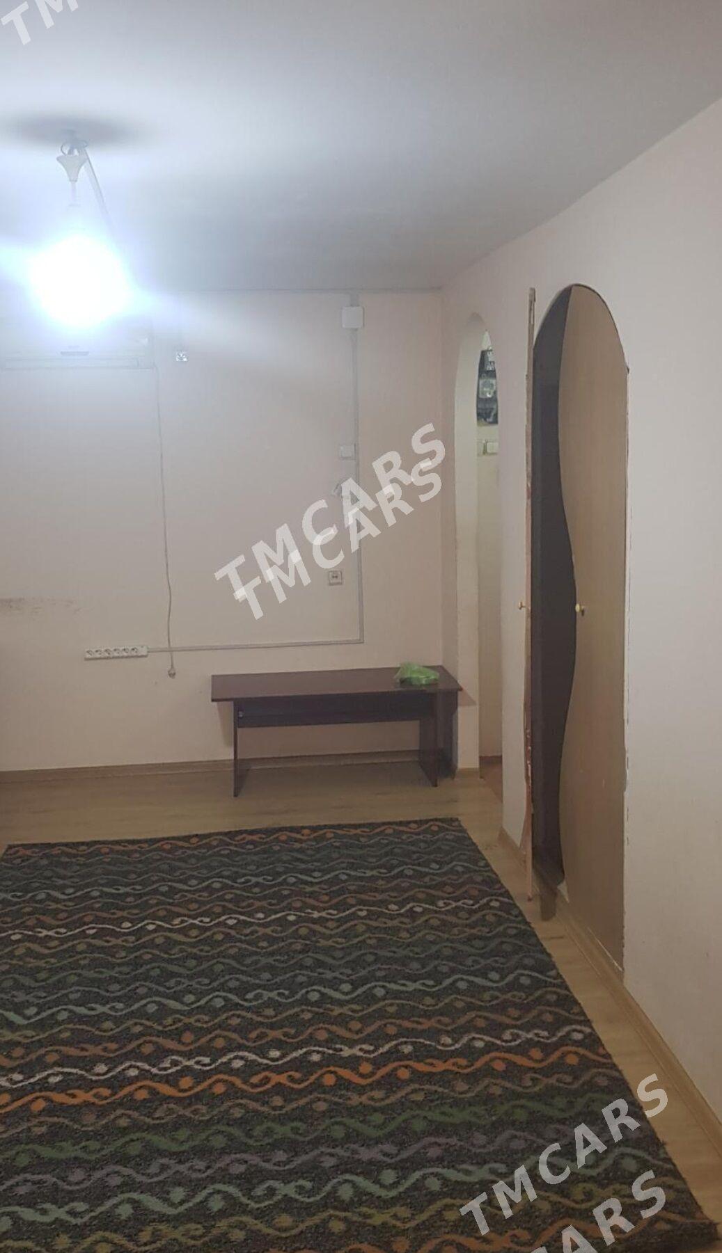 5MKR KARBYŞEW KÖÇE 40-KWADRAT 3-ETAJ 5МИКР - 5 мкр - img 2